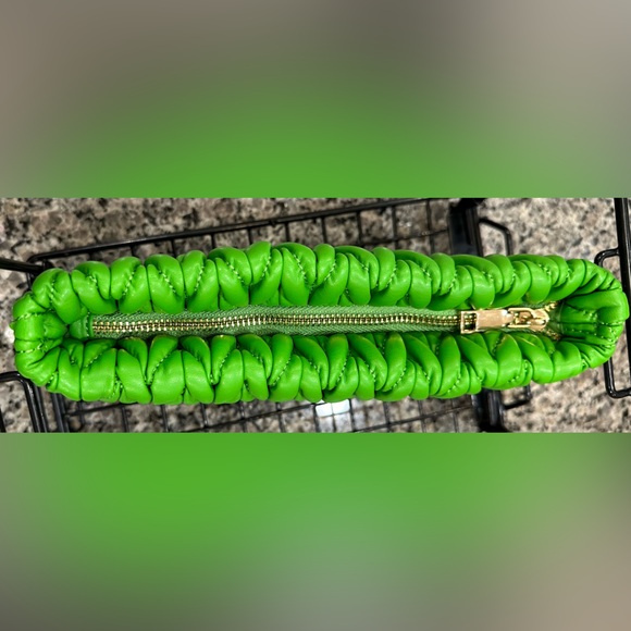 SHIRALEAH JODY ZIP POUCH, GREEN ✨LIKE NEW✨ - Picture 13 of 15